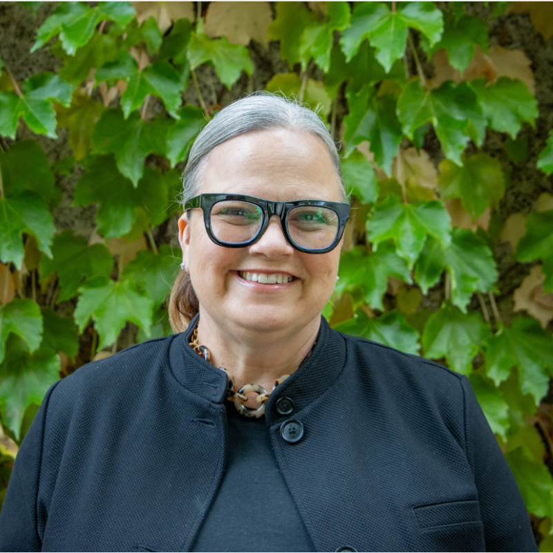 Tracey Seiller Headshot